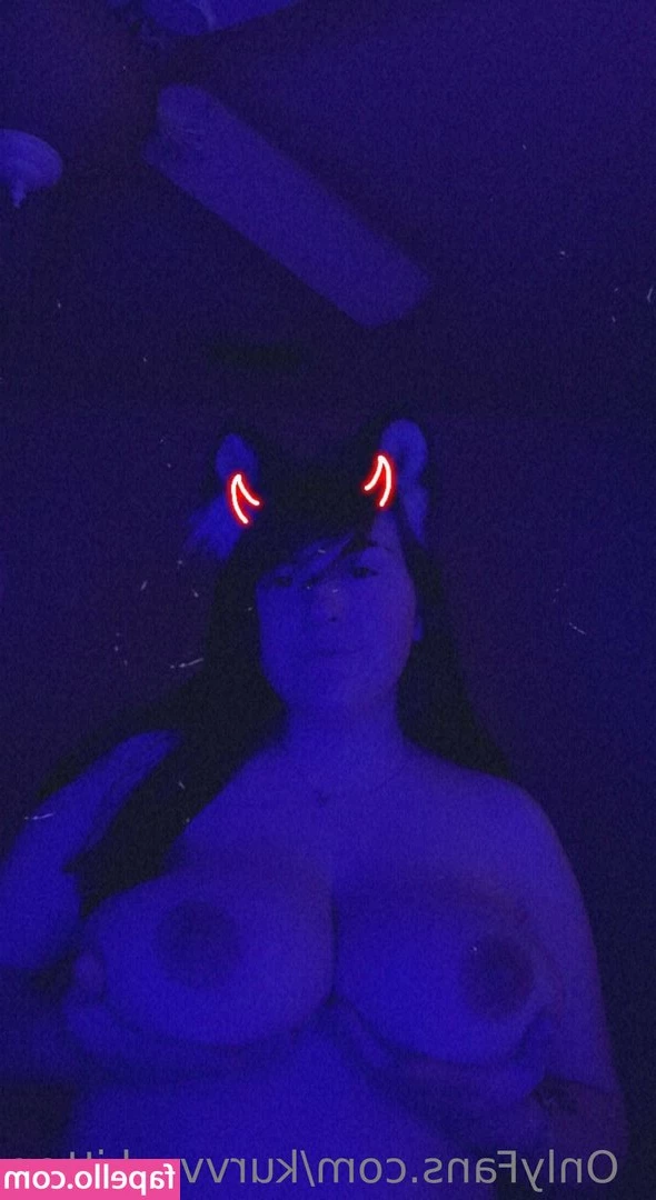 kurvvy_kitten [ kurvvy-kitten ] - Vid comin soon