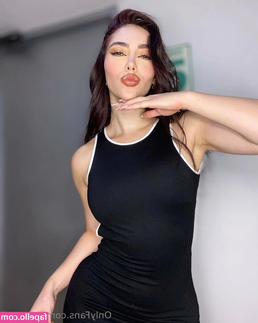 izzygarci - Did you watch my gamer girl video yesterday?