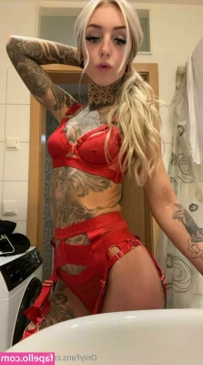 Bad_xmoni [ bad-xmoni ] - Hey cuties im posting the uncensored when i get a couple more subs