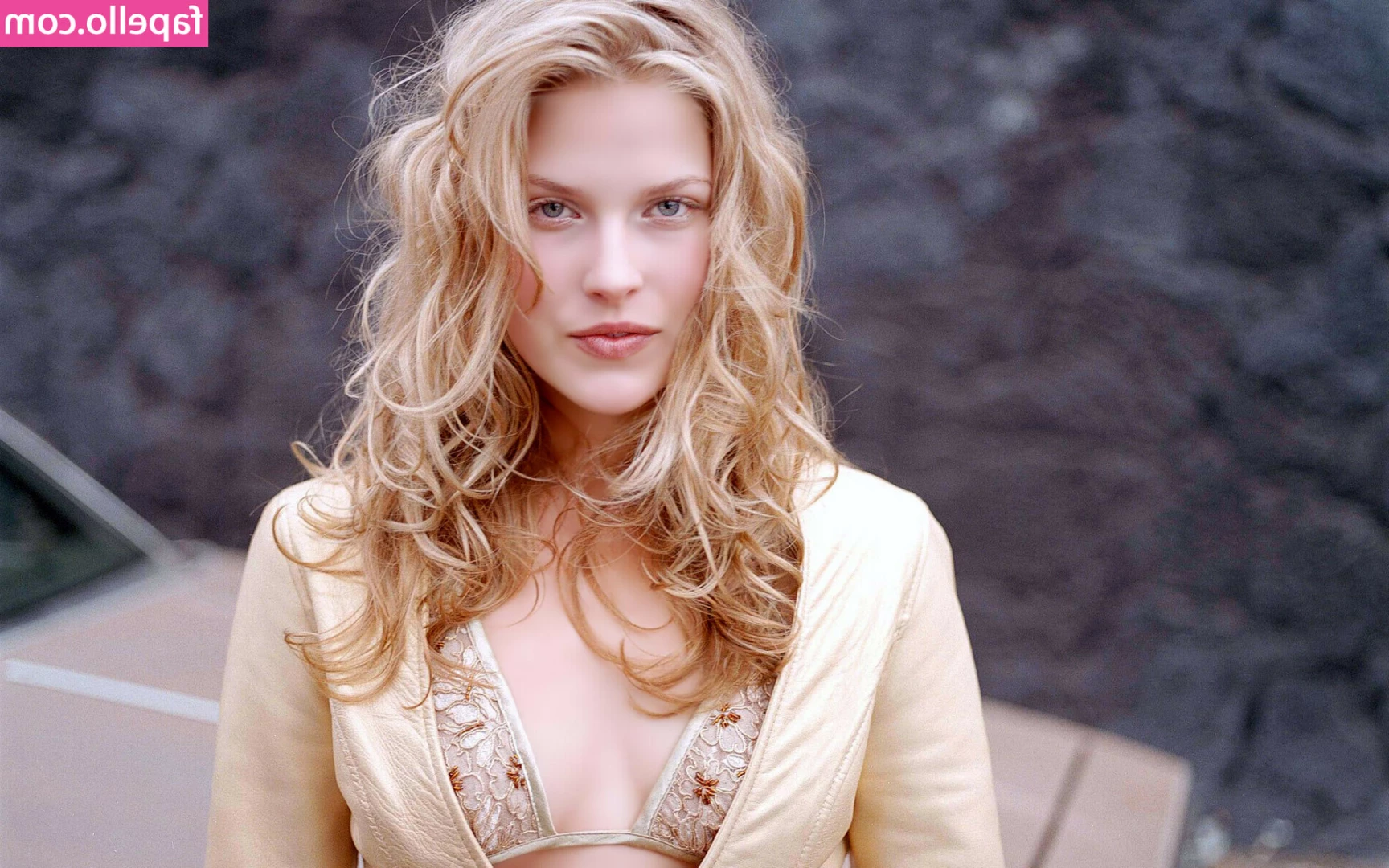 Ali Larter [ ali-larter ] - Hola amores mios