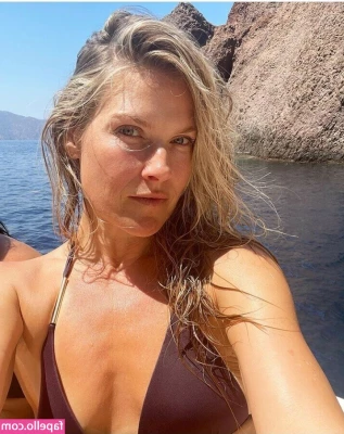 Ali Larter [ ali-larter ] - has anyone given up weight lifting for yoga to build strength? what