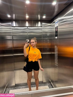 your_elish [ your-elish ] - VIVIAN TAYLOR - THIS GIRL HAS THE MOST BEAUTIFUL EYES AND BRAND NEW