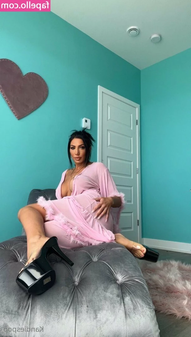 kandiespop - Describe my pussy in one of the options below 🐱