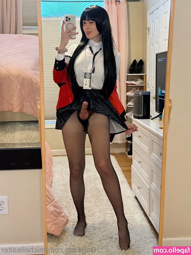 Michelle Alter [ michelle-alter ] - I had to put them in a bra today 🥺