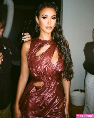 Maya Jama [ maya-jama ] - She a sexy lil thang  Stand up and be proud to be who you are