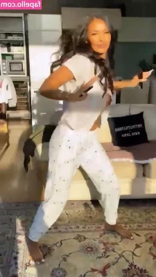 Maya Jama [ maya-jama ] - Did someone say dinner