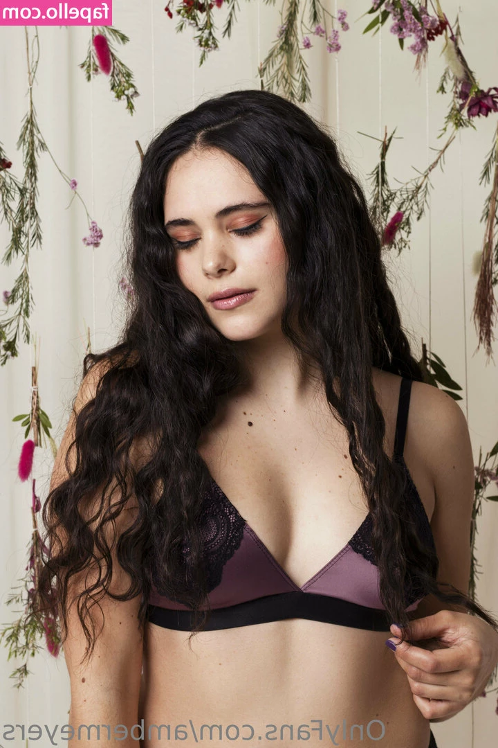 ambermeyers - Titty tassels