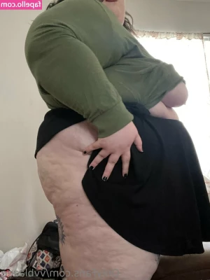 vvblazee - Photo will be in an erotic art show  A muse for your tool