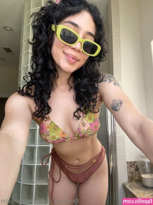 alluringliyahh - I love Onlyfans it’s so great being able to be personal with my