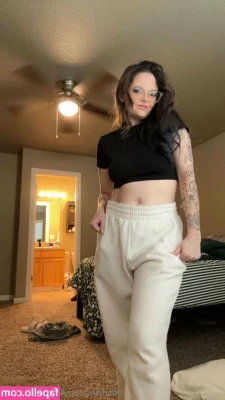 karathymefree - Looking for a hungry bottom