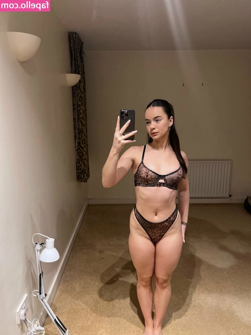 your_babybelle [ your-babybelle ] - Happy thirsty Thursday. Can I interest you in a taste of mommy’s