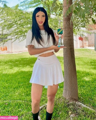 Lizarely Jordan [ lizarely-jordan ] - Hiii babes! I'm filming this weeks free video today, you'll see that