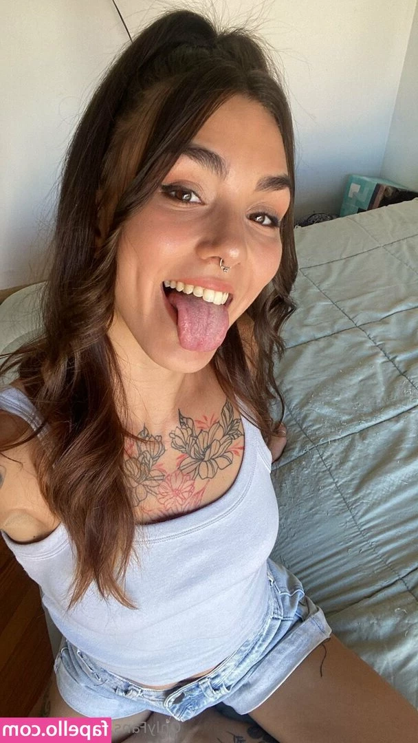 offoriana - This is exactly how I love spending my time    Tip me for more pics