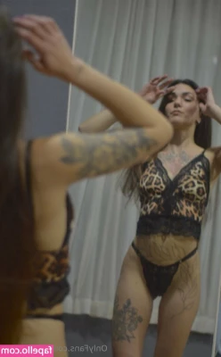 offoriana - lol you can kinda see my butthole