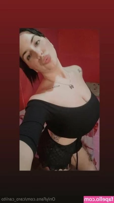 reyna_mom0 [ reyna-mom0 ] - Those long legs 🤣 surprised I didn’t trip up the stairs lol