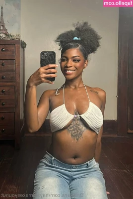 hayzelmakesyounut - Juicy body deserves a juicy tip