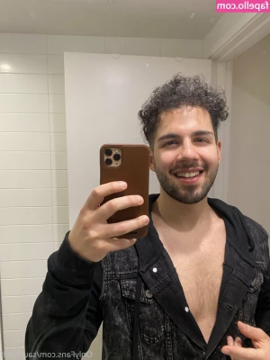 curly.brown.hairdude [ curly-brown-hairdude ] - Happy Friday! Fuck Me Friday will return next week! 😻