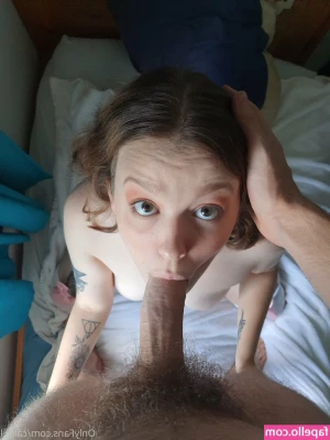 caitell - Like my small boobs and plump lips