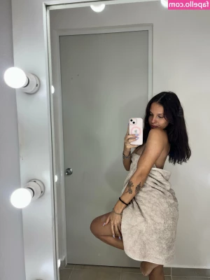 Sara Molina [ sara-molina ] - Sorry lovelys I will be making some more Content soon haven’t been