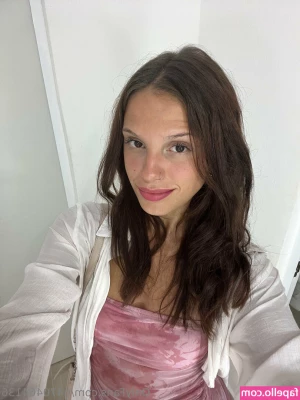 Sara Molina [ sara-molina ] - Made a mess on my stomach again  Who s gonna help me clean it up