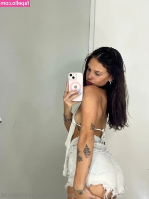 Sara Molina [ sara-molina ] - Do you like my new outfit    Should I keep it