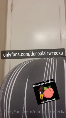 darealairwrecka - BTS with @sushiixhyvette .. once again, poor batgirl finds herself in