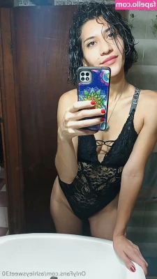 ashleysweet30 - Sending out some uncensored photos and videos of me and @wifeybae