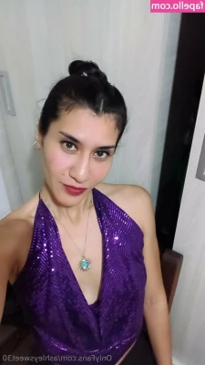 ashleysweet30 - Good night  are you coming  I ll take off my bra and we ll play with