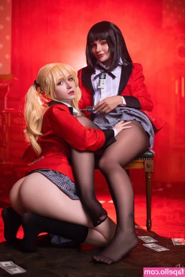 Alcololi - I m the perfect gift   for you to unwrap  Which one do you like better