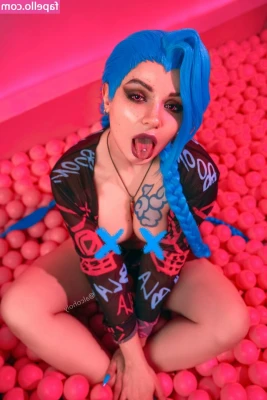 Alcololi - Me encanta mi dildo 🥵🥵 Te gustaría acompañarme ? 😋😋😋
