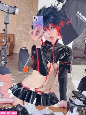 Alcololi - Got to get the Trotter from @allnighttoys! Tried this monster with my