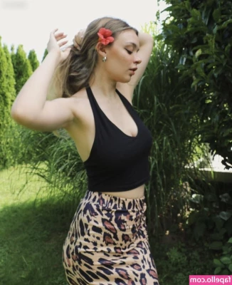 alohaleyla - White toes