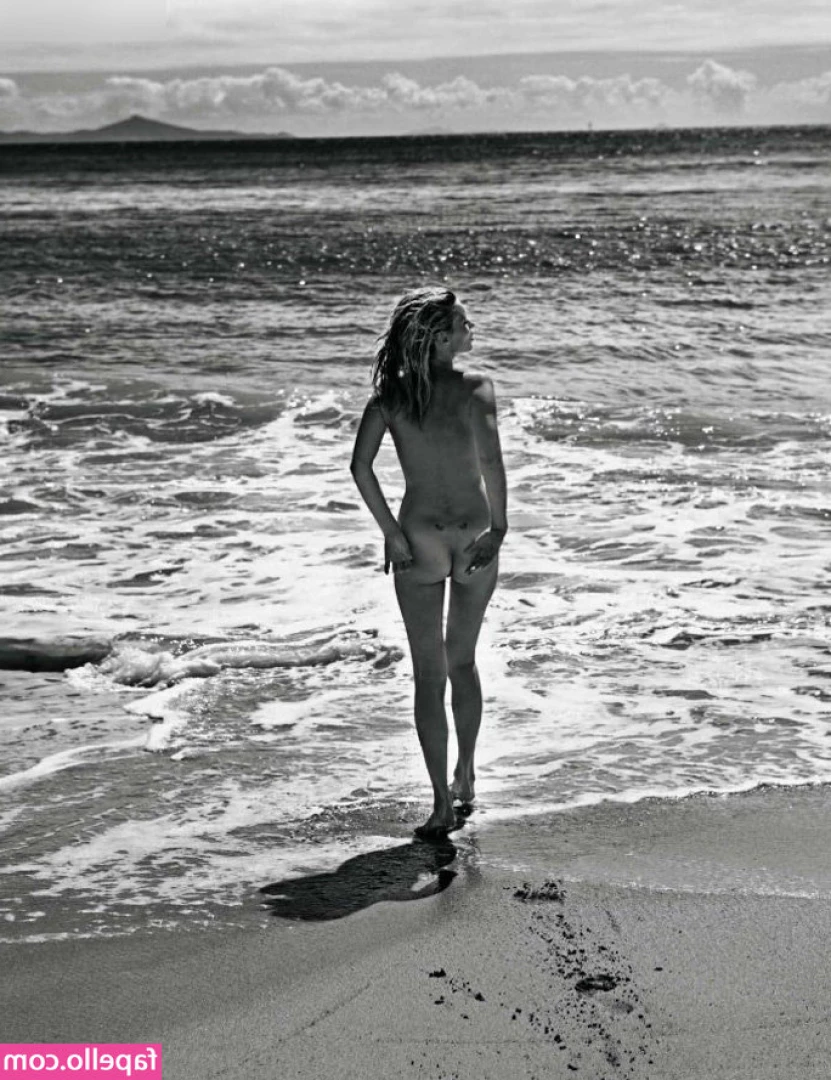 Kate Moss [ kate-moss ] - Do you like me better from the front or from the back