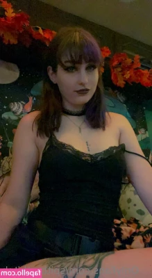 spitbratbitch - Come tease me with your tongue on my hard nipples