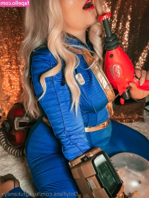 kungfukandyx - Really wanna do some girl on girl content