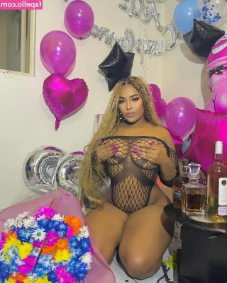 Thayana Babyy [ thayana-babyy ] - SEXY BEAR  justinwestxxx  hairydaddy  gaybear  huffing  cumshot 