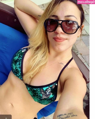 Yosi Fernandes [ yosi-fernandes ] - Warning: mean cheerleader degrading you
