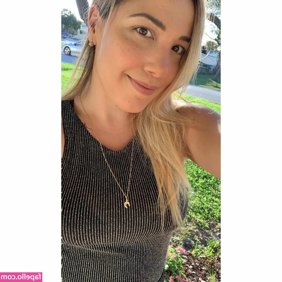 Yosi Fernandes [ yosi-fernandes ] - 5 min fuck sesh with @baileylove69