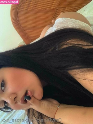 piarose_xxx [ piarose-xxx ] - How long could you resist?