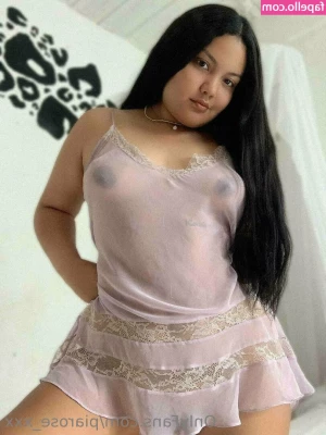 piarose_xxx [ piarose-xxx ] - Oiled up front view