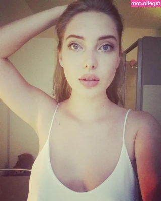 Alissa Strekozova [ alissa-strekozova ] - Empress Violett getting a ruined orgasm via Hitachi  Ending is