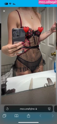 Ryenne Stone [ ryenne-stone ] - Fuck my ass daddy, please 😈