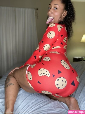 destinyredbonexxx - What are you asking Santa for this year