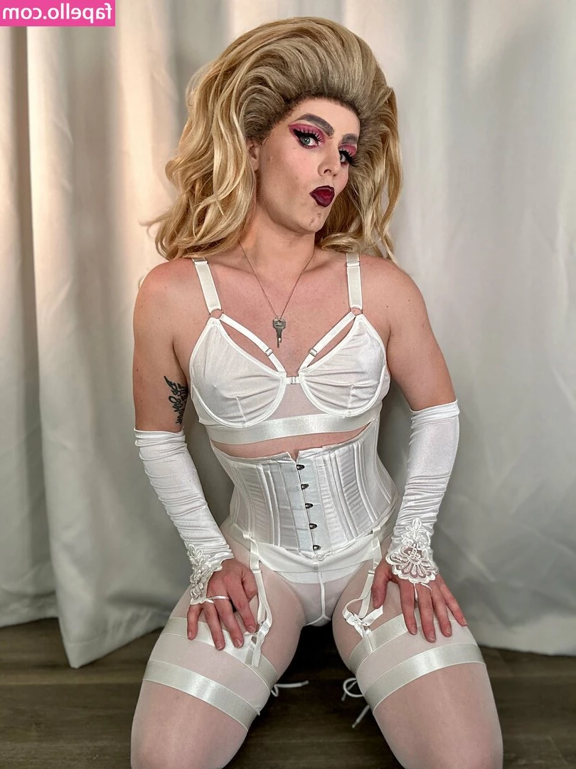 transfemdomqueen - Trick or treats is for kids, how about we skip all that and get to