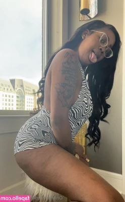 itzjusthoney - always a good day to fuck my creamy hole