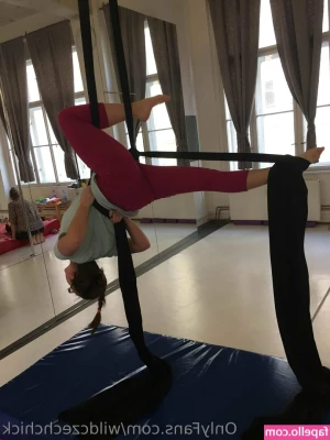 wildczechchick - I have been so naughty I deserve to be punished