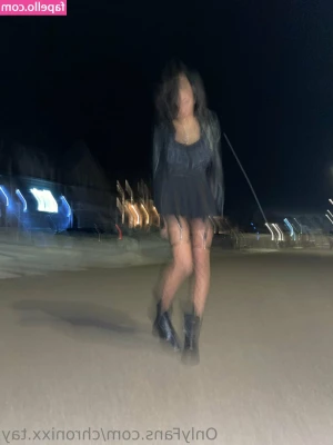 Chronixx.tay [ chronixx-tay ] - I love highlighting my gorgeous figure with beautiful swimsuits...do