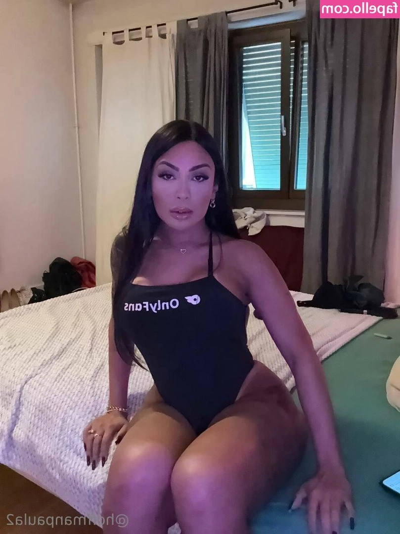 hoffmanpaula2 - Holly gets double teamed then creampied by hubby!!!
