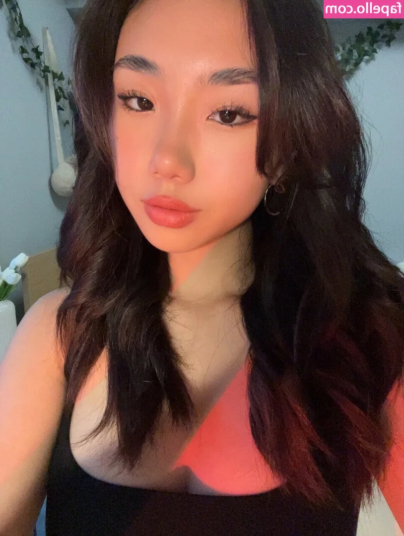 Joyy.li [ joyy-li ] - Hey, how are you feeling? 😝  I'm in a great mood, very cheerful