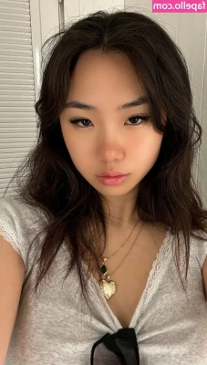 Joyy.li [ joyy-li ] - Hiii🫶 I just noticed that one of my pillows has yarn incorporated